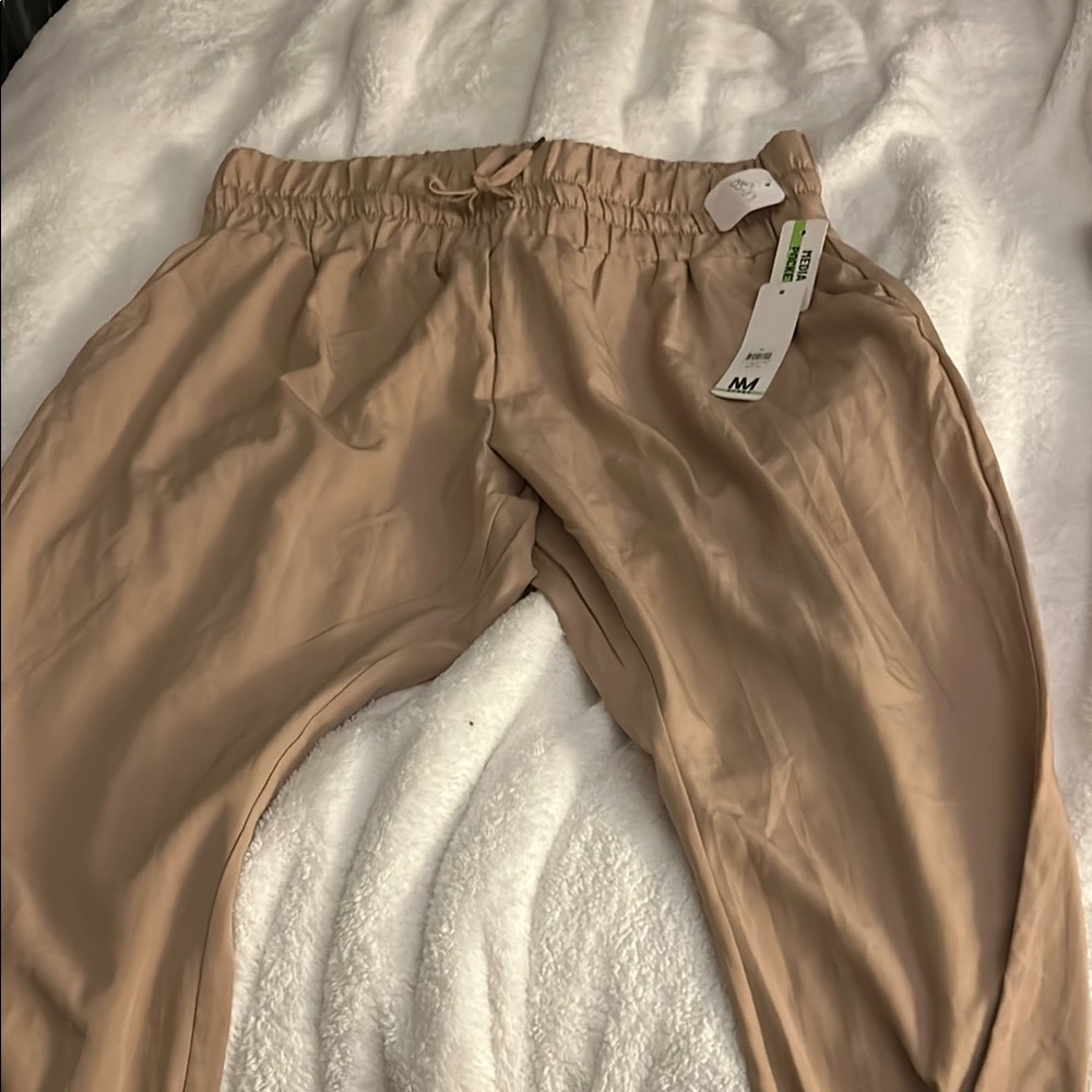 Woman’s Tan Jogger Pants